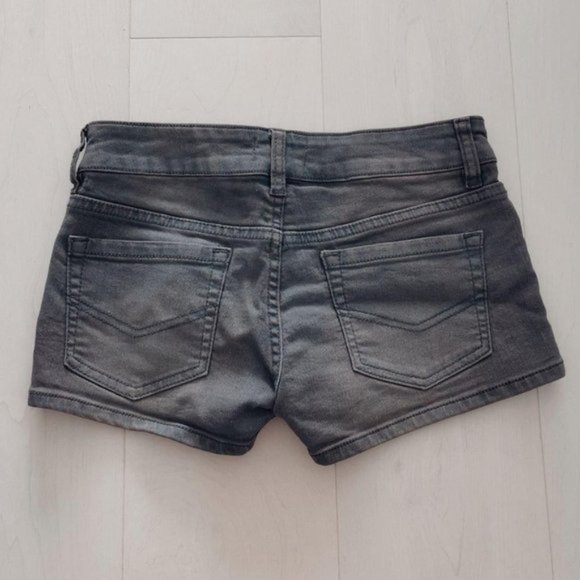 O'NEILL Wesley Jeans Shorts EUC - Picture 2 of 3